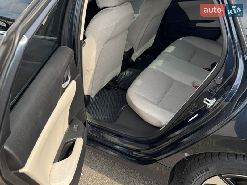 Седан Honda Insight 2021 в Кропивницком