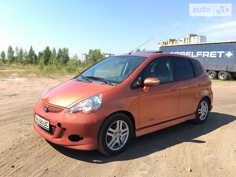 Хэтчбек Honda Jazz 2006 в Киеве