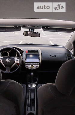 Хэтчбек Honda Jazz 2007 в 