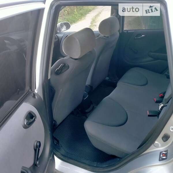 Хэтчбек Honda Jazz 2004 в Гнивани