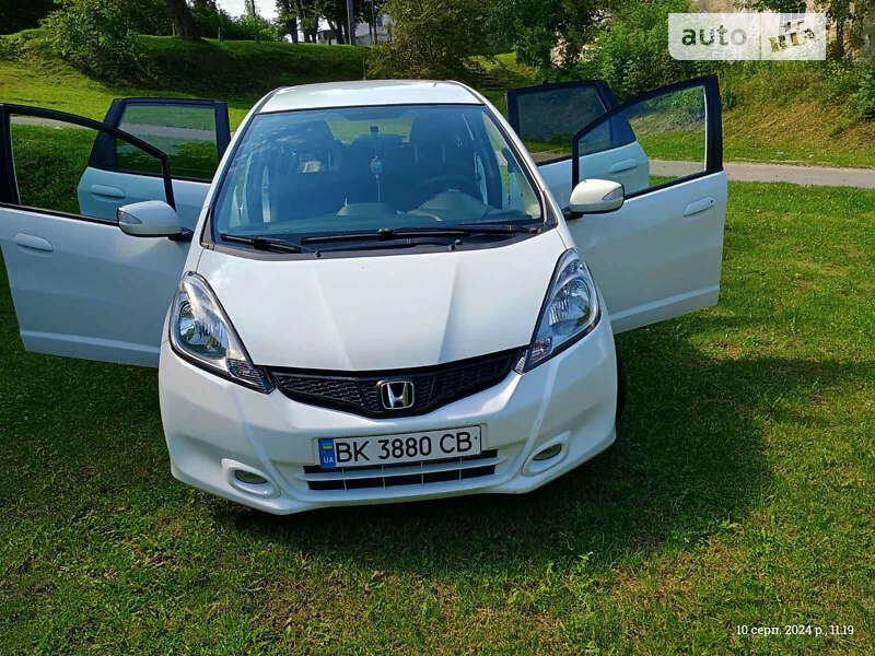 Хэтчбек Honda Jazz 2012 в Ровно фото 4 Хэтчбек Honda Jazz 2012 в Ровно