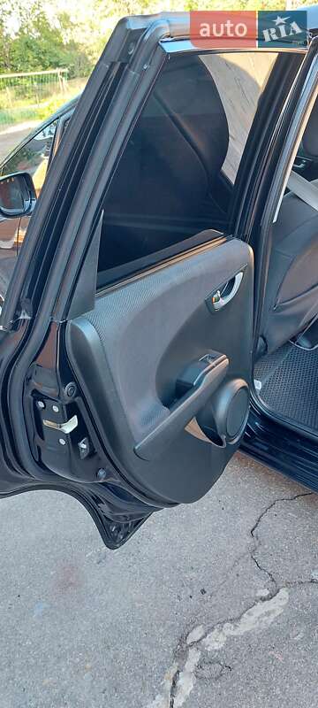 Хетчбек Honda Jazz 2009 в Ромнах