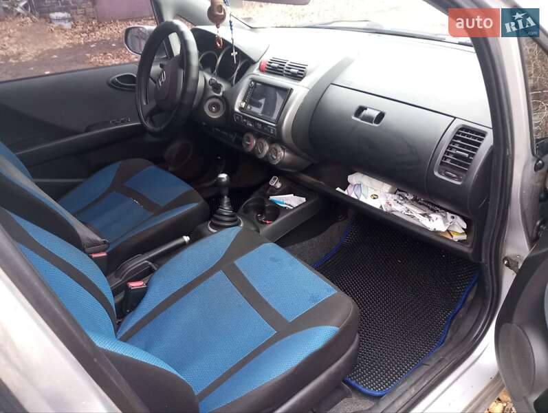 Хетчбек Honda Jazz 2006 в Полтаві