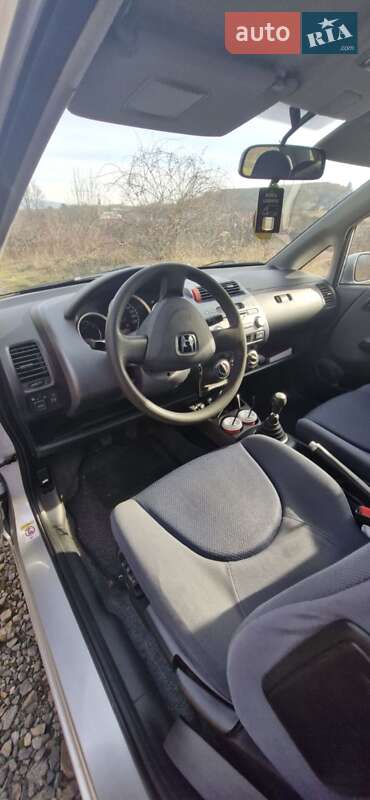 Хетчбек Honda Jazz 2002 в Ужгороді