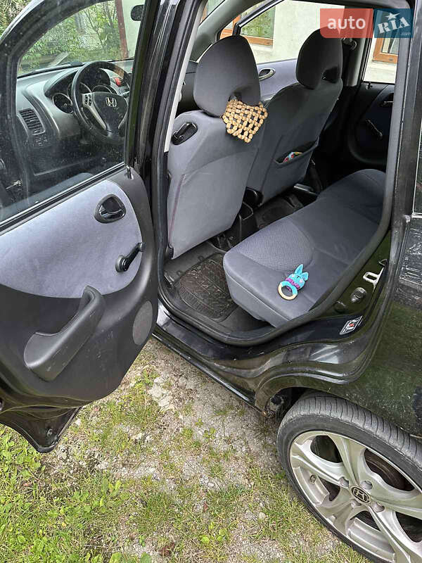Хэтчбек Honda Jazz 2006 в Львове