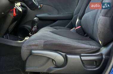 Хетчбек Honda Jazz 2010 в 