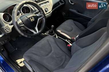 Хетчбек Honda Jazz 2010 в 
