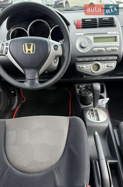 Хетчбек Honda Jazz 2006 в 