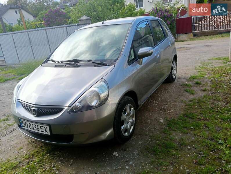 Хэтчбек Honda Jazz 2004 в 