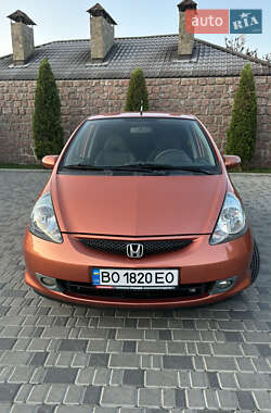 Хэтчбек Honda Jazz 2006 в 