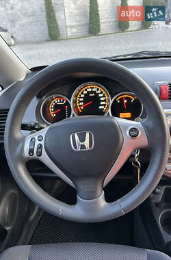 Хэтчбек Honda Jazz 2006 в 