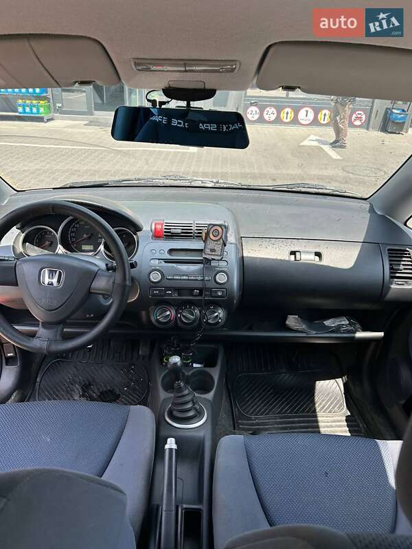 Хетчбек Honda Jazz 2003 в Чернівцях