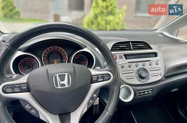 Хэтчбек Honda Jazz 2010 в 