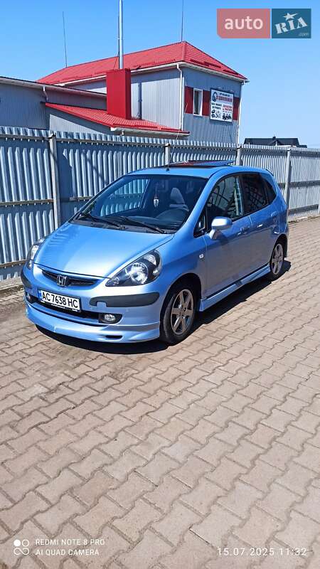 Хэтчбек Honda Jazz 2004 в 