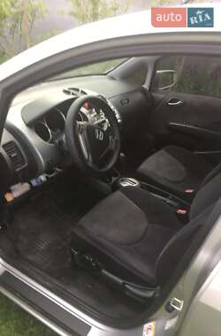 Хэтчбек Honda Jazz 2006 в 