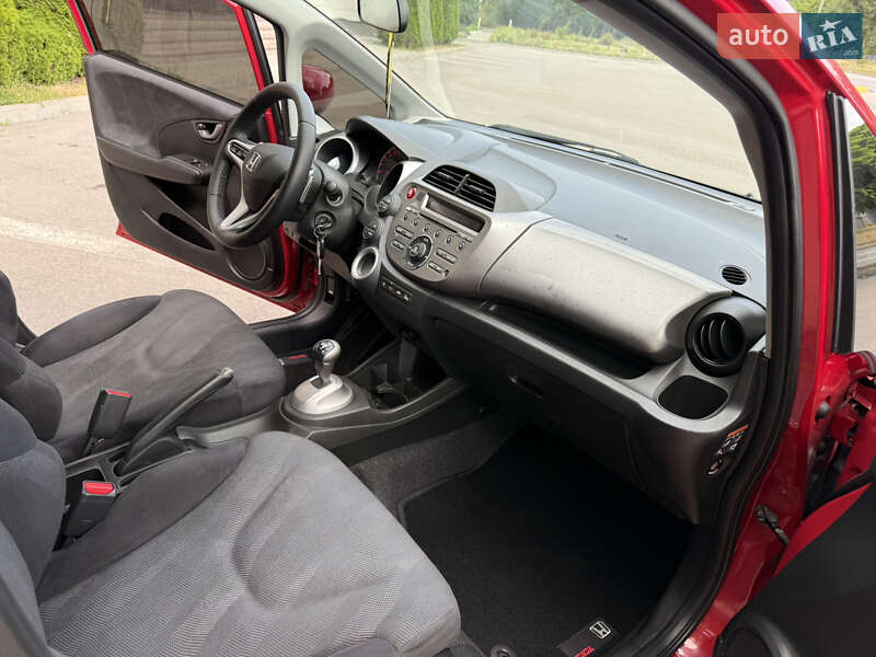 Хетчбек Honda Jazz 2010 в Дніпрі