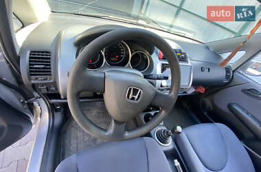 Хэтчбек Honda Jazz 2006 в 