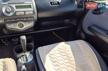 Хетчбек Honda Jazz 2005 в 