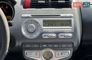 Хэтчбек Honda Jazz 2005 в 