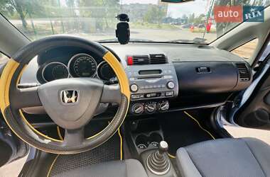 Хэтчбек Honda Jazz 2004 в 