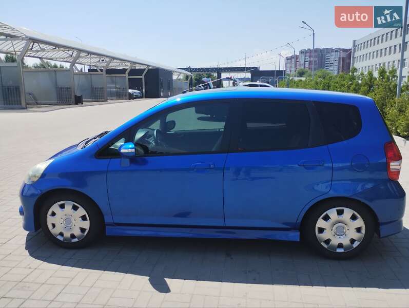 Хэтчбек Honda Jazz 2006 в Днепре