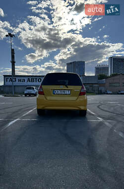 Хэтчбек Honda Jazz 2006 в 