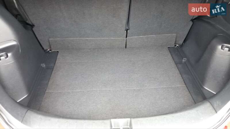 Хэтчбек Honda Jazz 2010 в Житомире