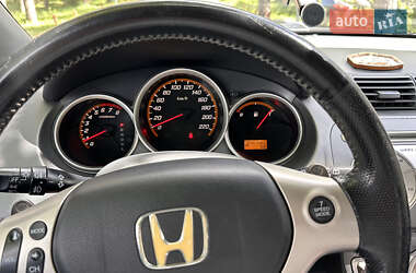 Хэтчбек Honda Jazz 2007 в 