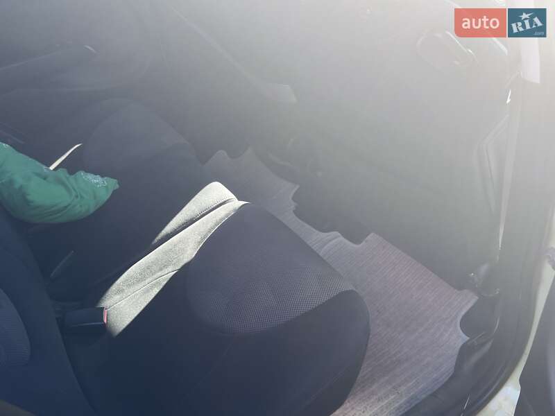 Хэтчбек Honda Jazz 2006 в Пирятине