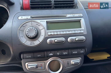 Хэтчбек Honda Jazz 2006 в 