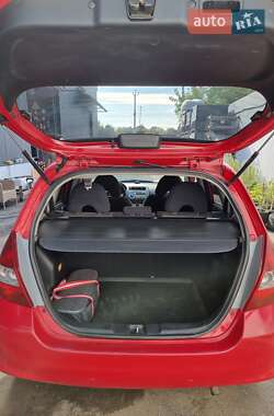 Хетчбек Honda Jazz 2006 в 