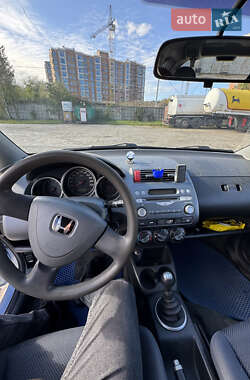 Хэтчбек Honda Jazz 2004 в 