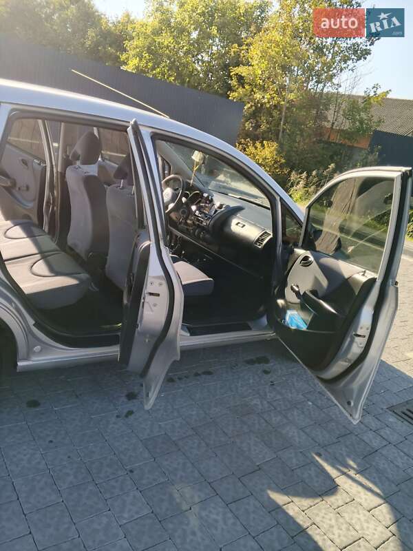 Хэтчбек Honda Jazz 2003 в Самборе фото 26 Хэтчбек Honda Jazz 2003 в Самборе