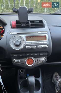 Хэтчбек Honda Jazz 2006 в 