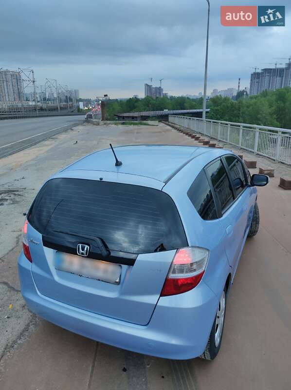 Хэтчбек Honda Jazz 2008 в Киеве