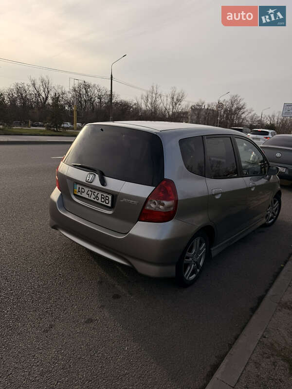 Хэтчбек Honda Jazz 2005 в Запорожье