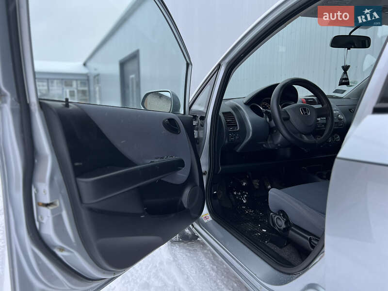 Хэтчбек Honda Jazz 2002 в Жовкве