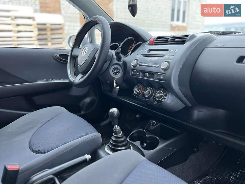 Хэтчбек Honda Jazz 2002 в Жовкве