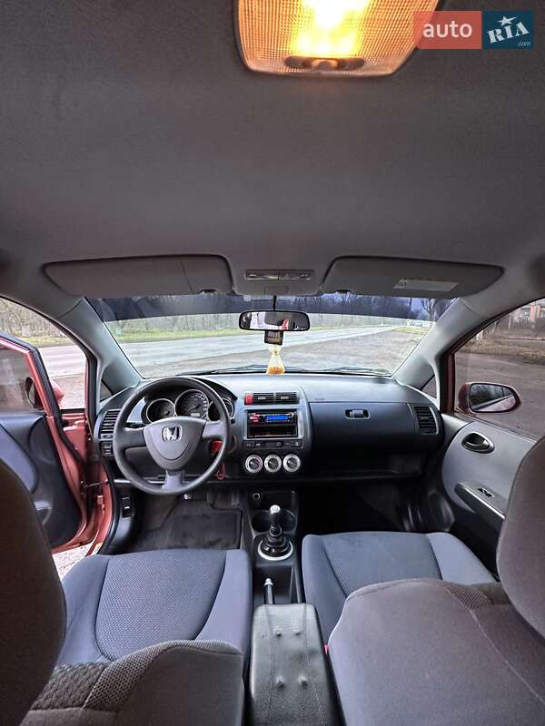 Хэтчбек Honda Jazz 2005 в Раздельной