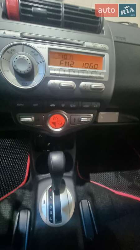 Хэтчбек Honda Jazz 2006 в Киеве