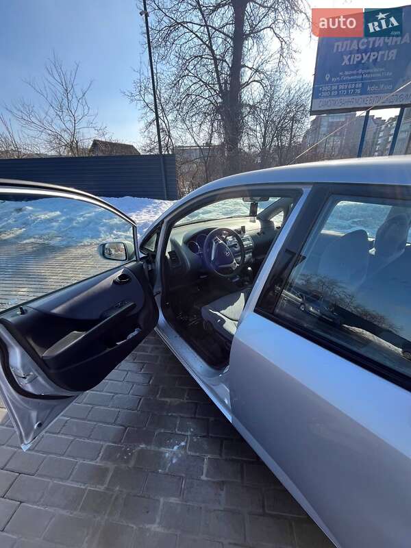 Хэтчбек Honda Jazz 2006 в Ивано-Франковске фото 9 Хэтчбек Honda Jazz 2006 в Ивано-Франковске