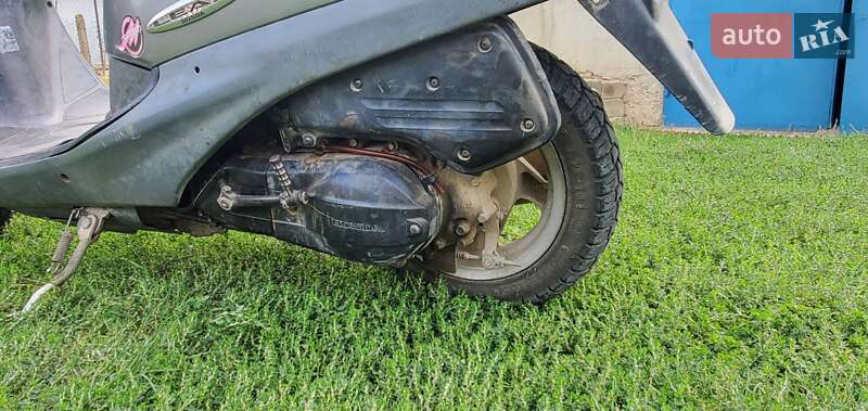 Скутер Honda Lead 100 2001 в Новодністровську