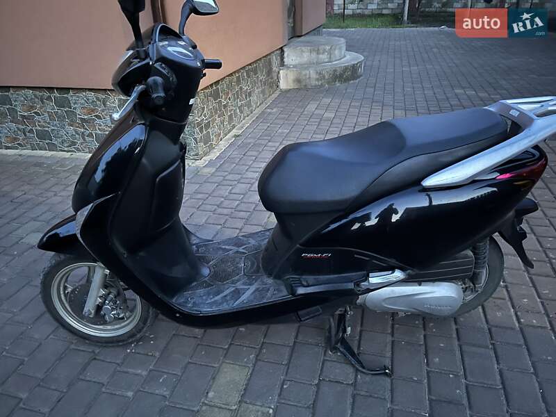 Макси-скутер Honda Lead 110 JF-19 2012 в Сарнах фото 7 Макси-скутер Honda Lead 110 JF-19 2012 в Сарнах