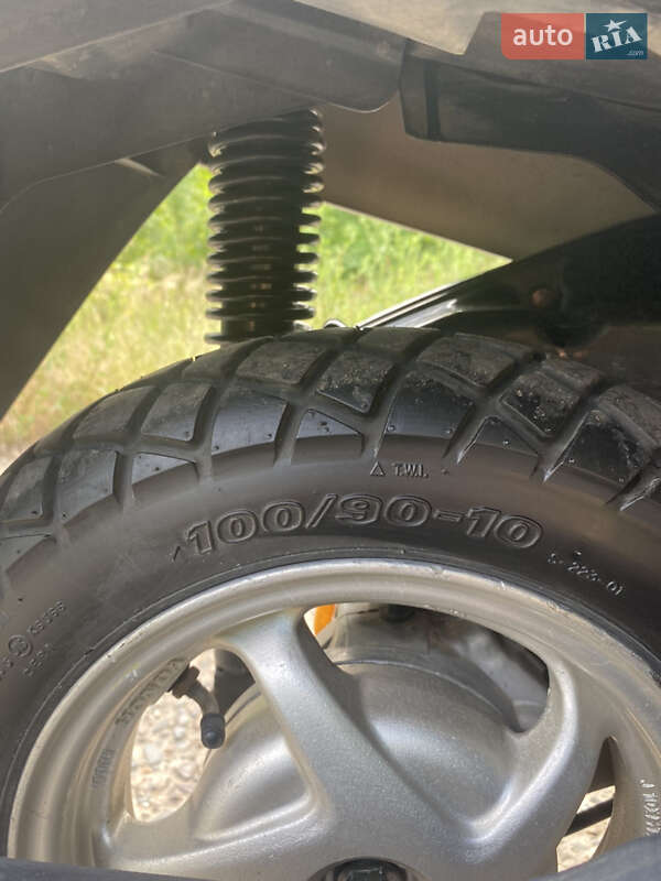 Макси-скутер Honda Lead 110 JF-19 2008 в Белгороде-Днестровском