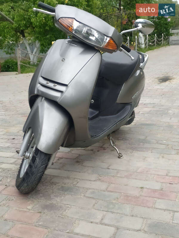 Скутер Honda Lead 50 AF 48 2000 в Кам'янець-Подільському