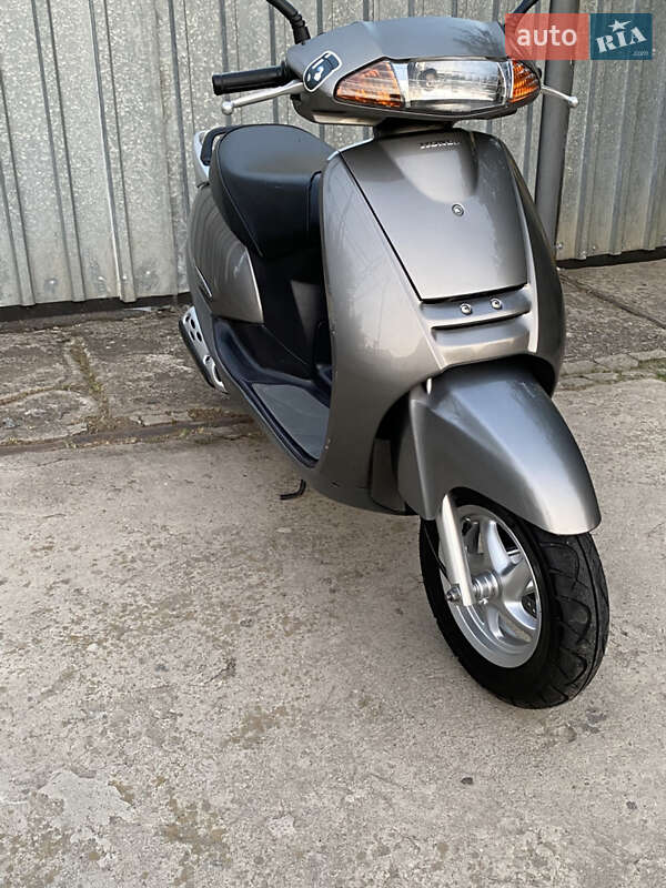 Мопеды Honda Lead 50 AF 48 2000 в Умани