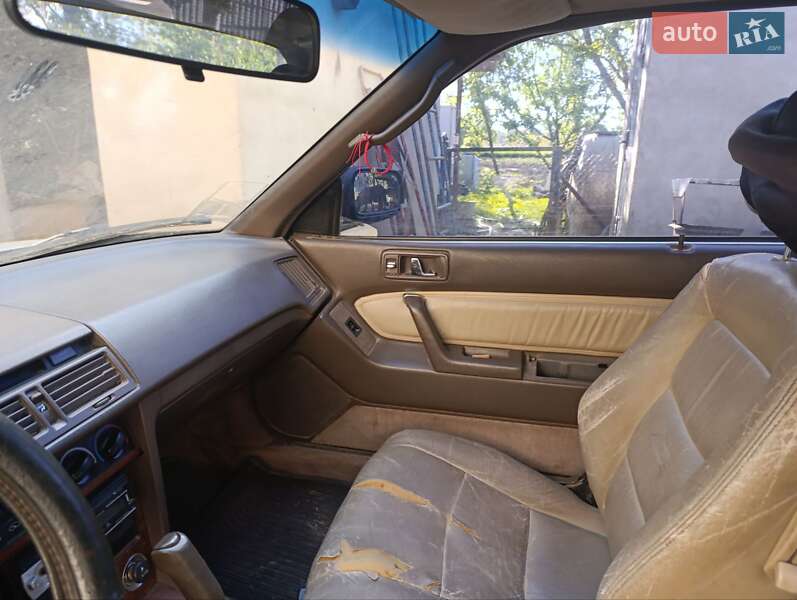 Купе Honda Legend 1991 в Чернівцях