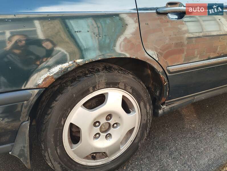 Седан Honda Legend 1996 в Полтаве