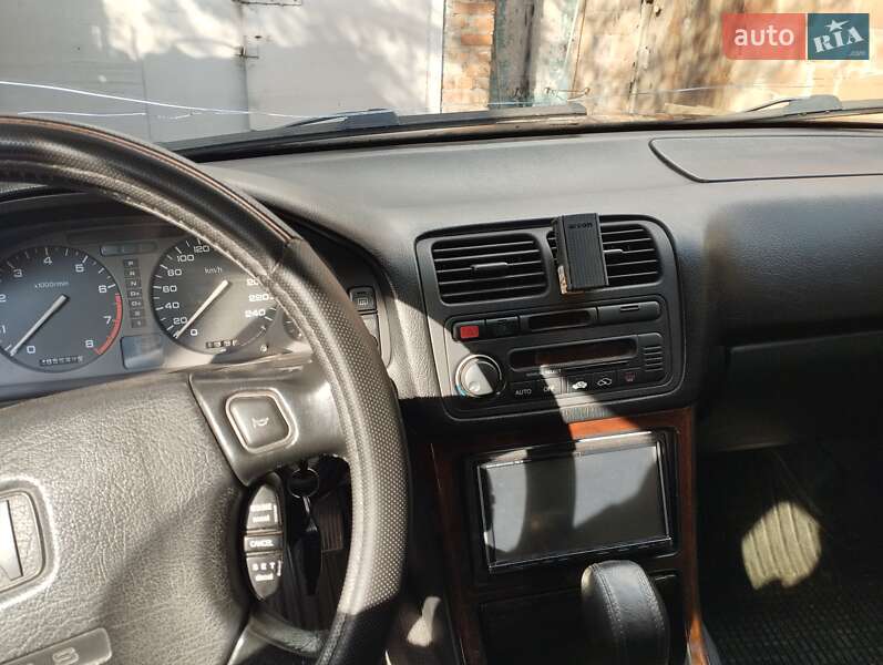 Седан Honda Legend 1996 в Полтаве