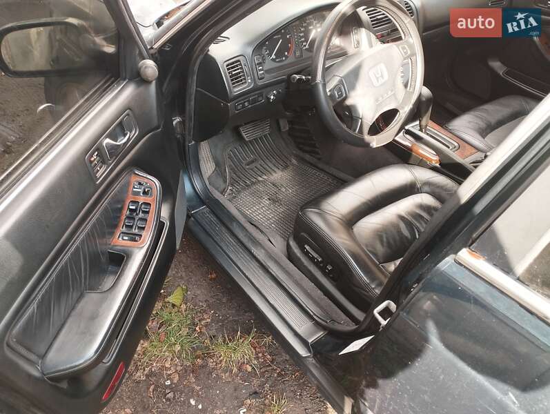 Седан Honda Legend 1996 в Полтаве